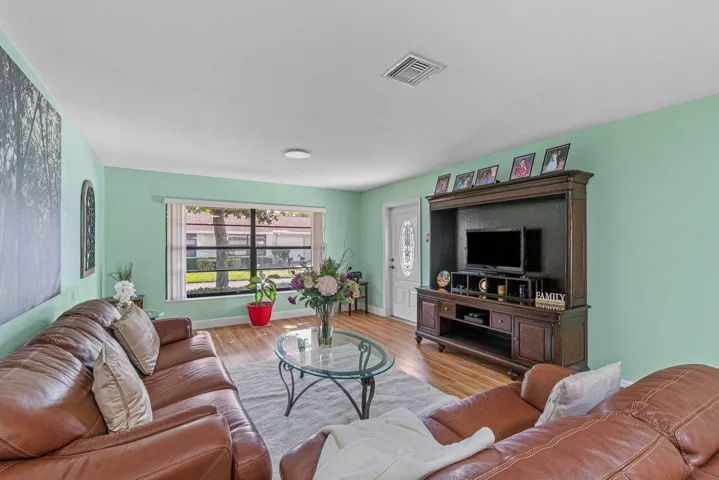 009-9825WalnutTreeWay-BoyntonBeach-FL-33