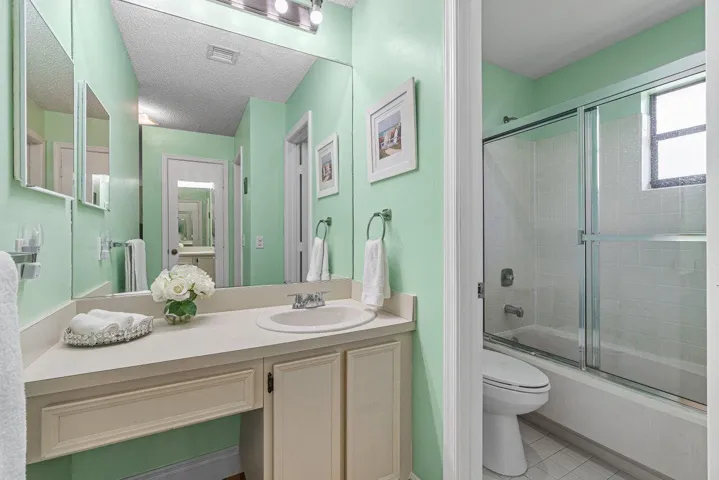 018-9825WalnutTreeWay-BoyntonBeach-FL-33
