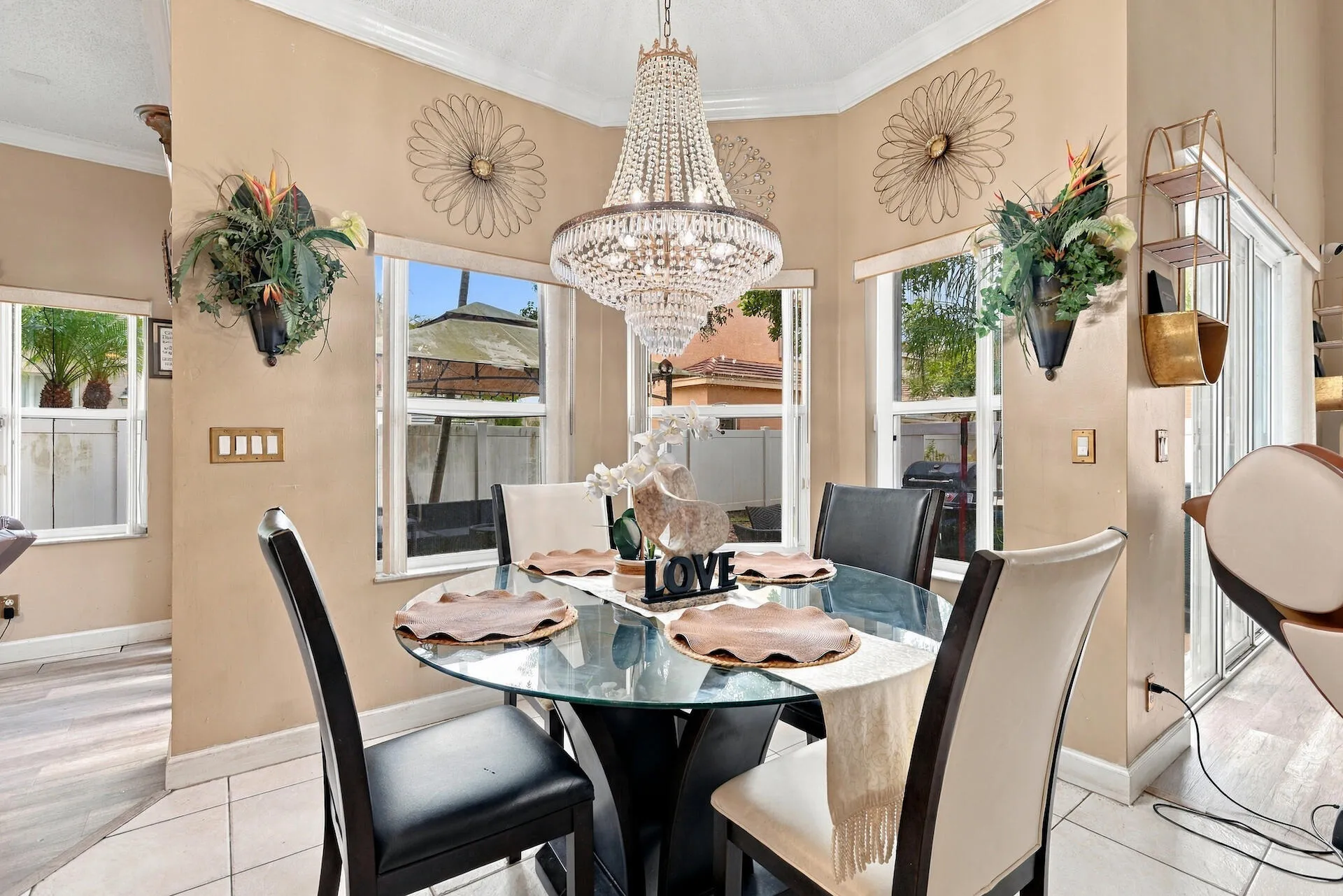 Breakfast nook