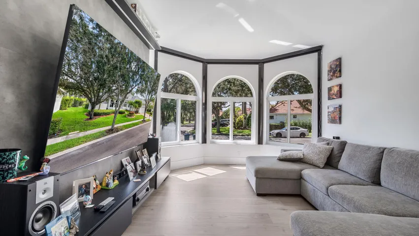 50-web-or-mls-DSC08488