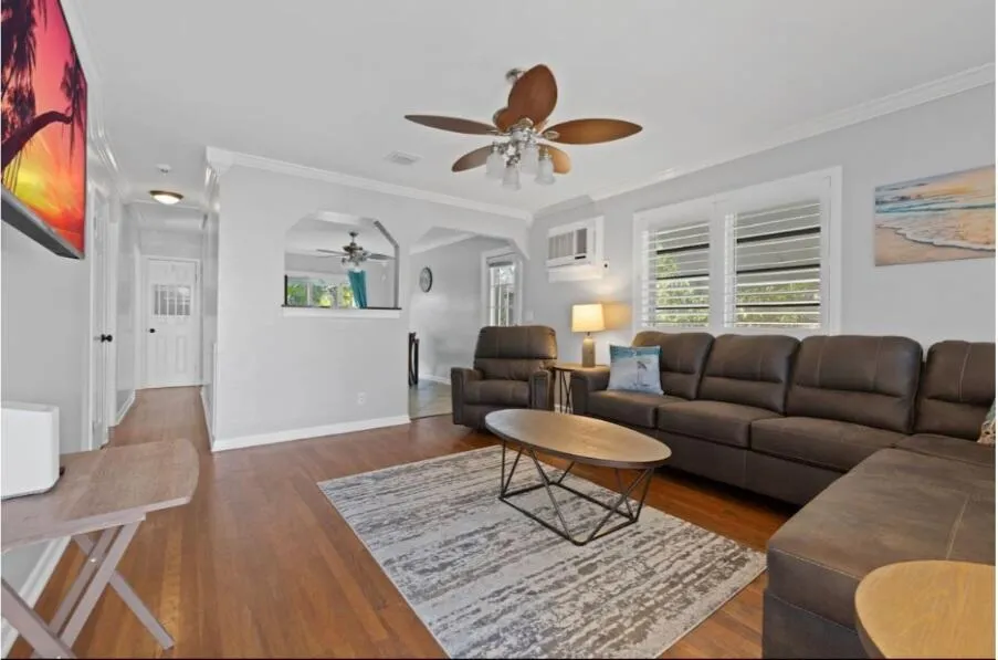 Living room to kitchen