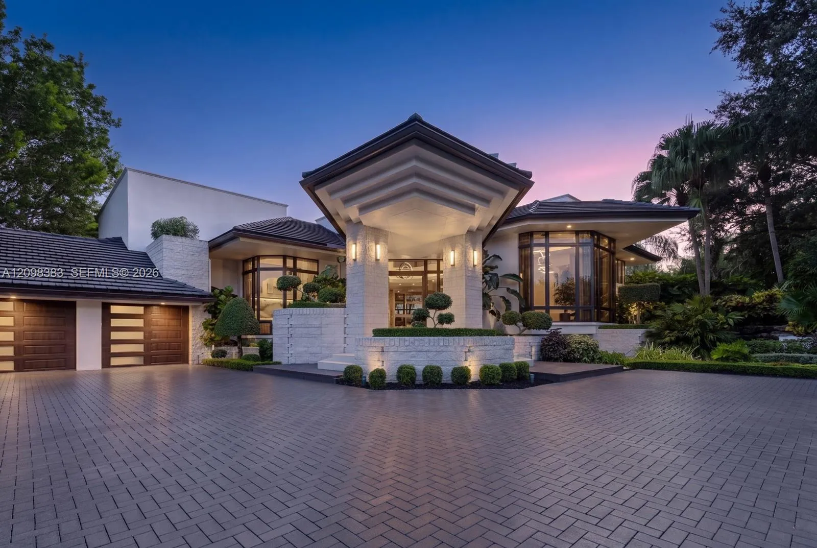 - Weston Florida architectural masterpiece