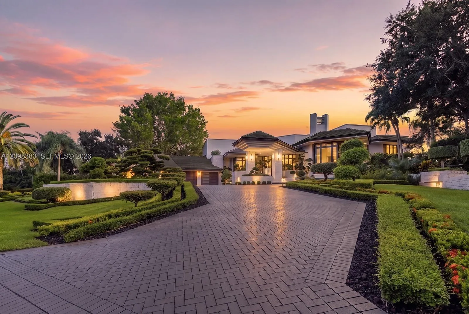 luxury architectural home Windmill Ranch Estates