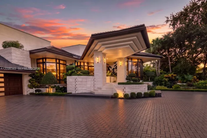 2965 Surrey Lane Weston FL, Windmill Ranch Estates, luxury estate Weston Florida, lakefront home Weston, luxury real estate Weston FL, and 1.37-acre estate.