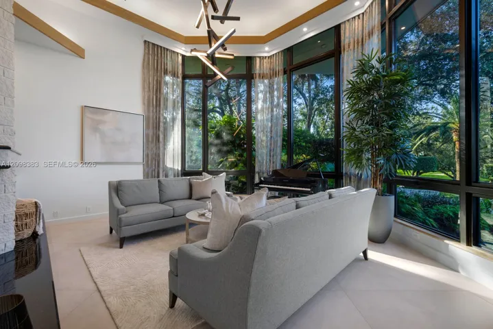organic modern architecture Florida