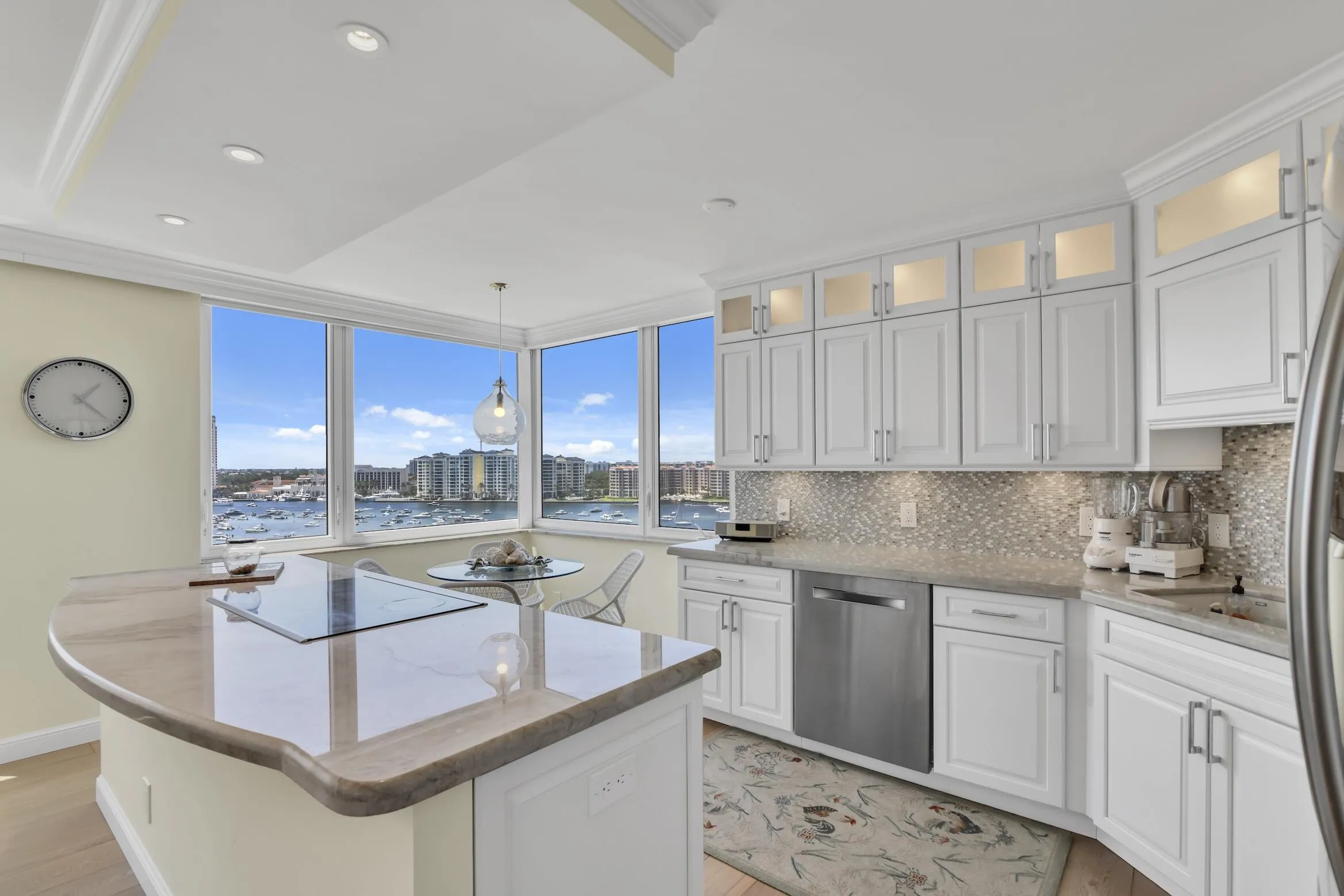 Open Kitchen