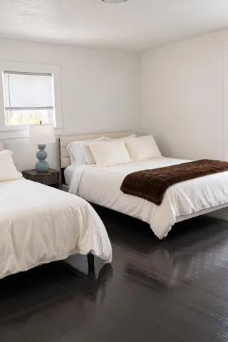 235GreenwoodDrive-Bedroom03-DSC07672