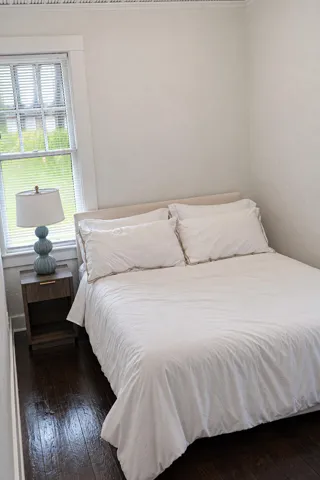235GreenwoodDrive-Bedroom02-DSC07669