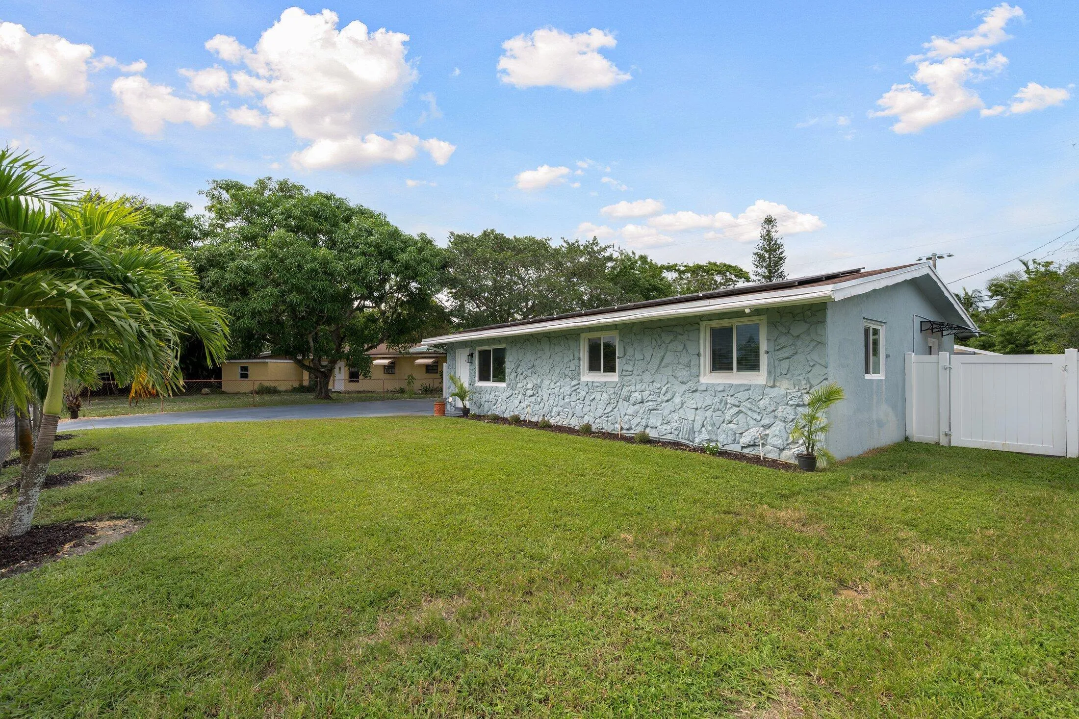 3767 SW 16th Ct Fort Lauderdale-54 (1)