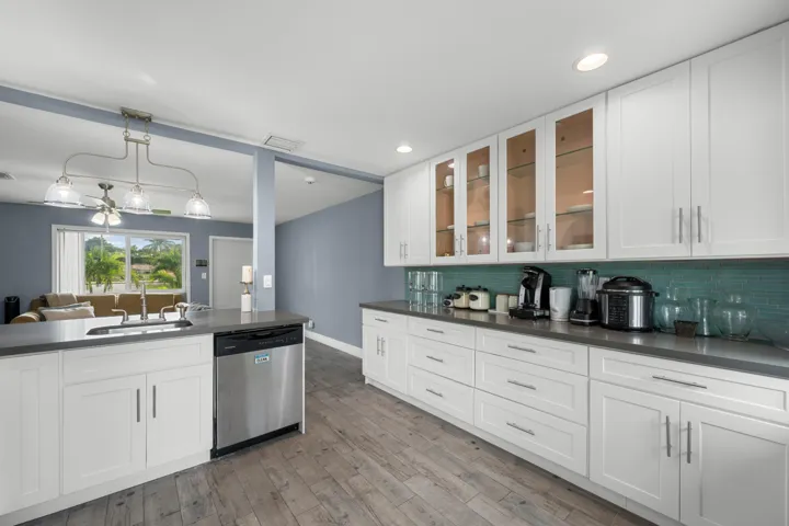 11-3767 SW 16th Ct, Fort Lauderdale-38