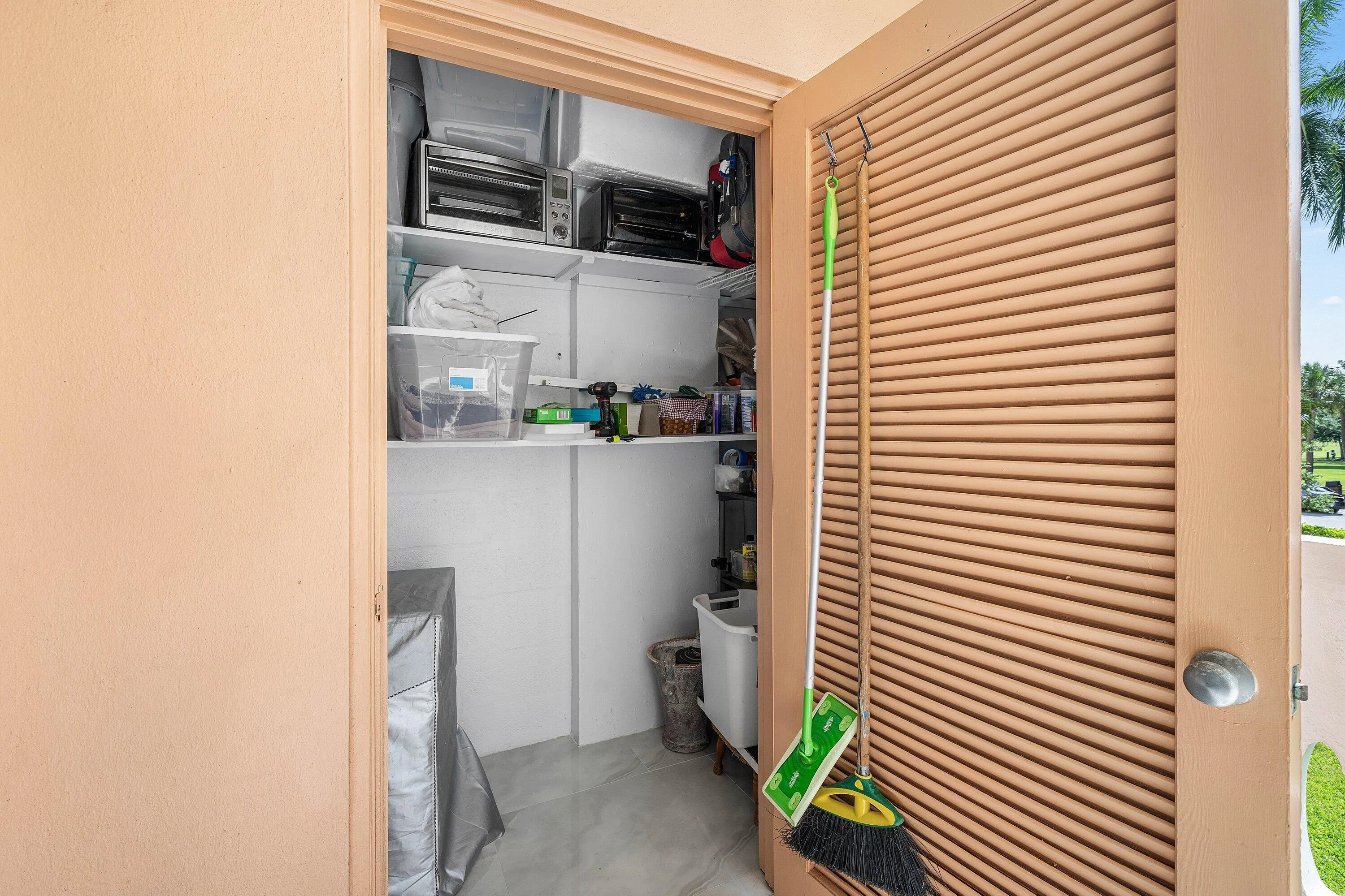 023-15SouthGolfviewRoad-206-LakeWorthBea