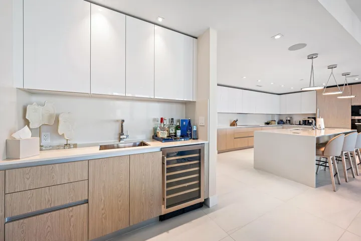 WET BAR
