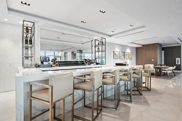 COFFEE/TEA BAR