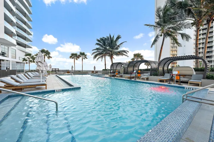 RESORT POOL HAPPY BUILDING