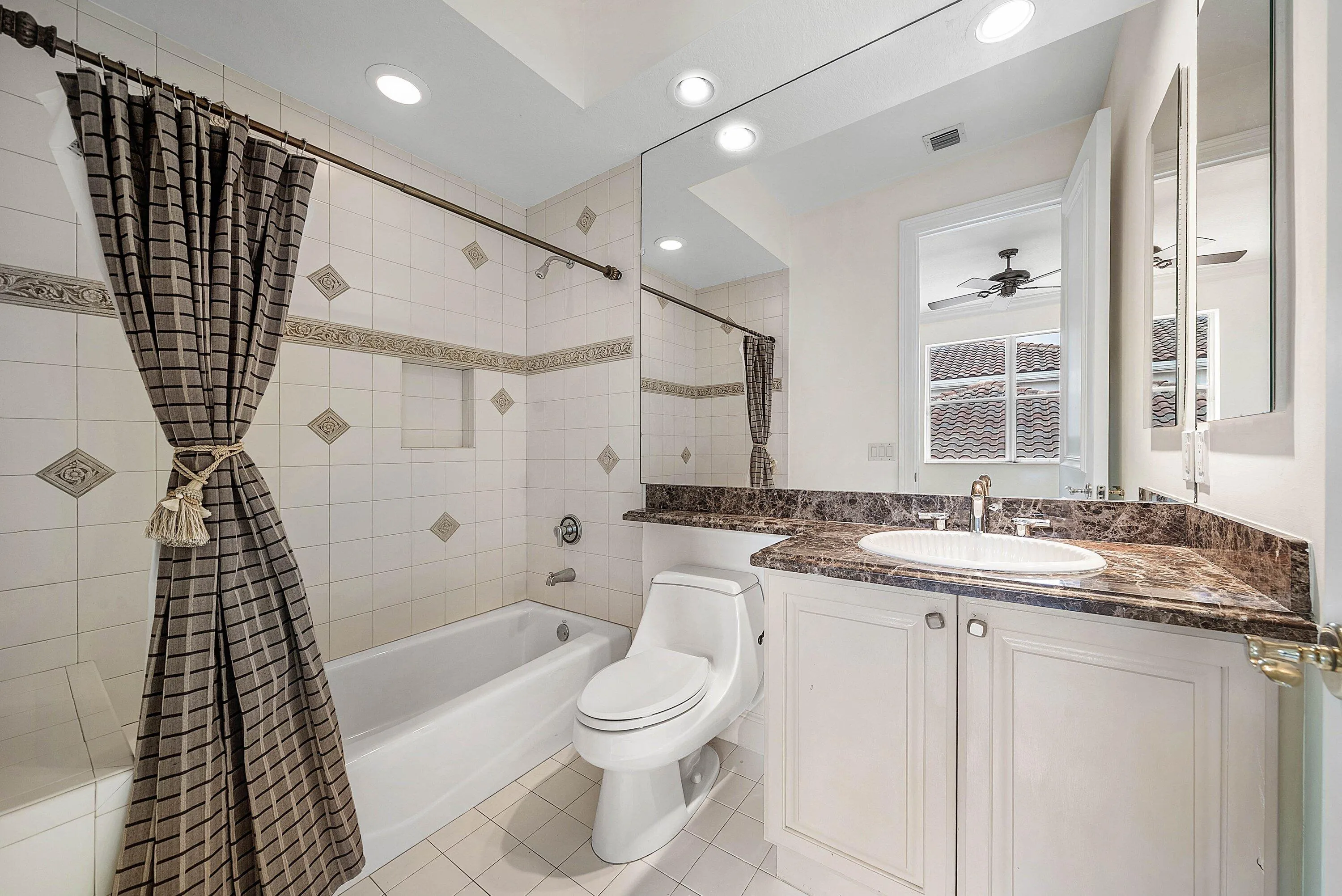En-Suite bathroom for bedroom #3