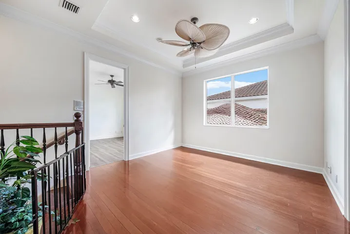 Great Loft Area with access to all 3 bedrooms