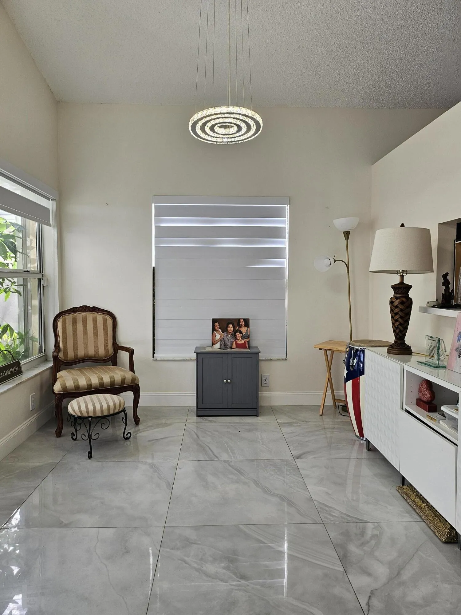 Extra area/formal dinning