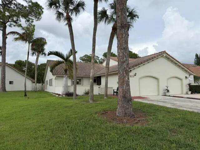 LARGE CORNER LOT!