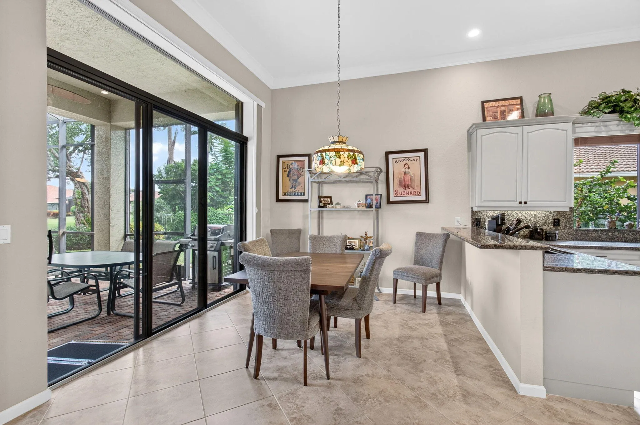 Breakfast Room