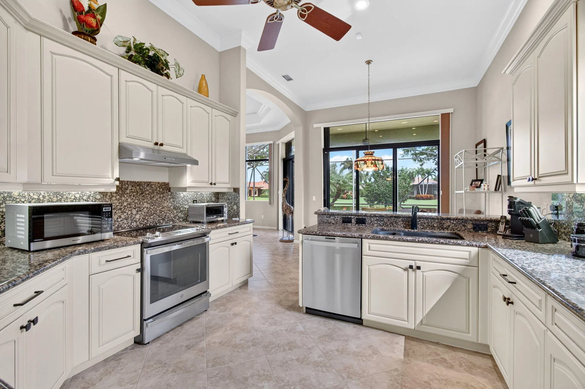 Large Kitchen