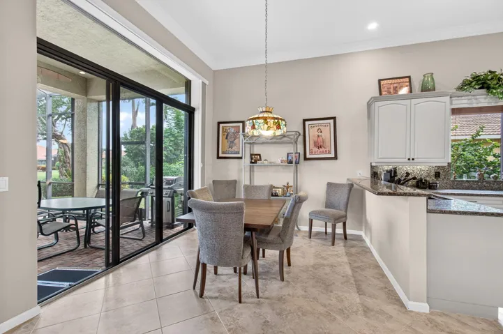 Breakfast Room