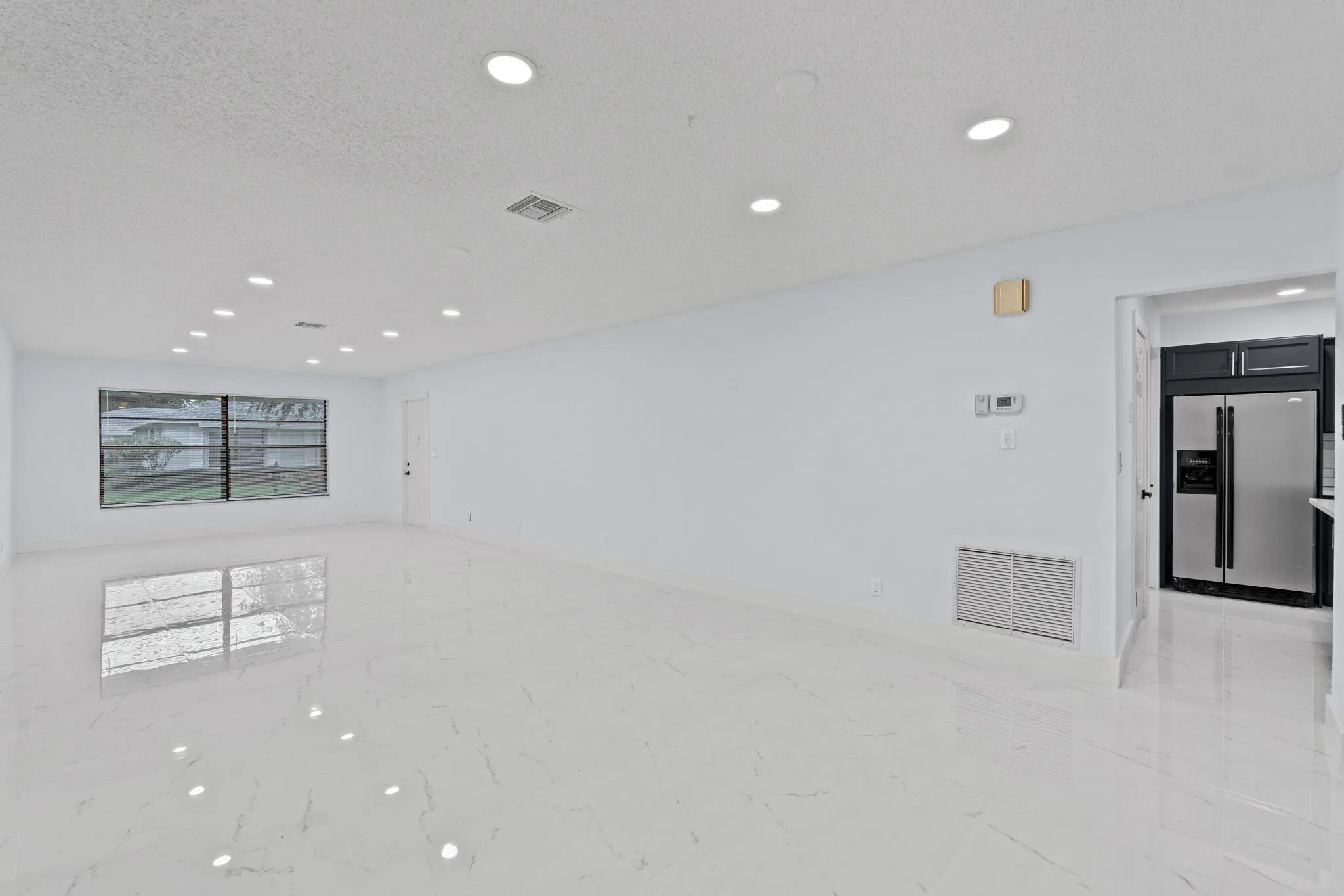 11-web-or-mls-A7409349