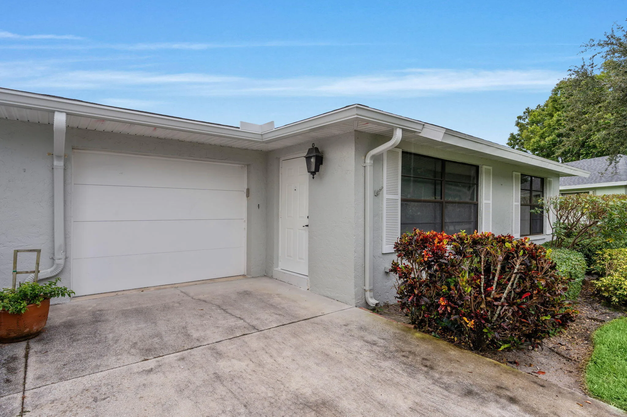 4-web-or-mls-A7409318