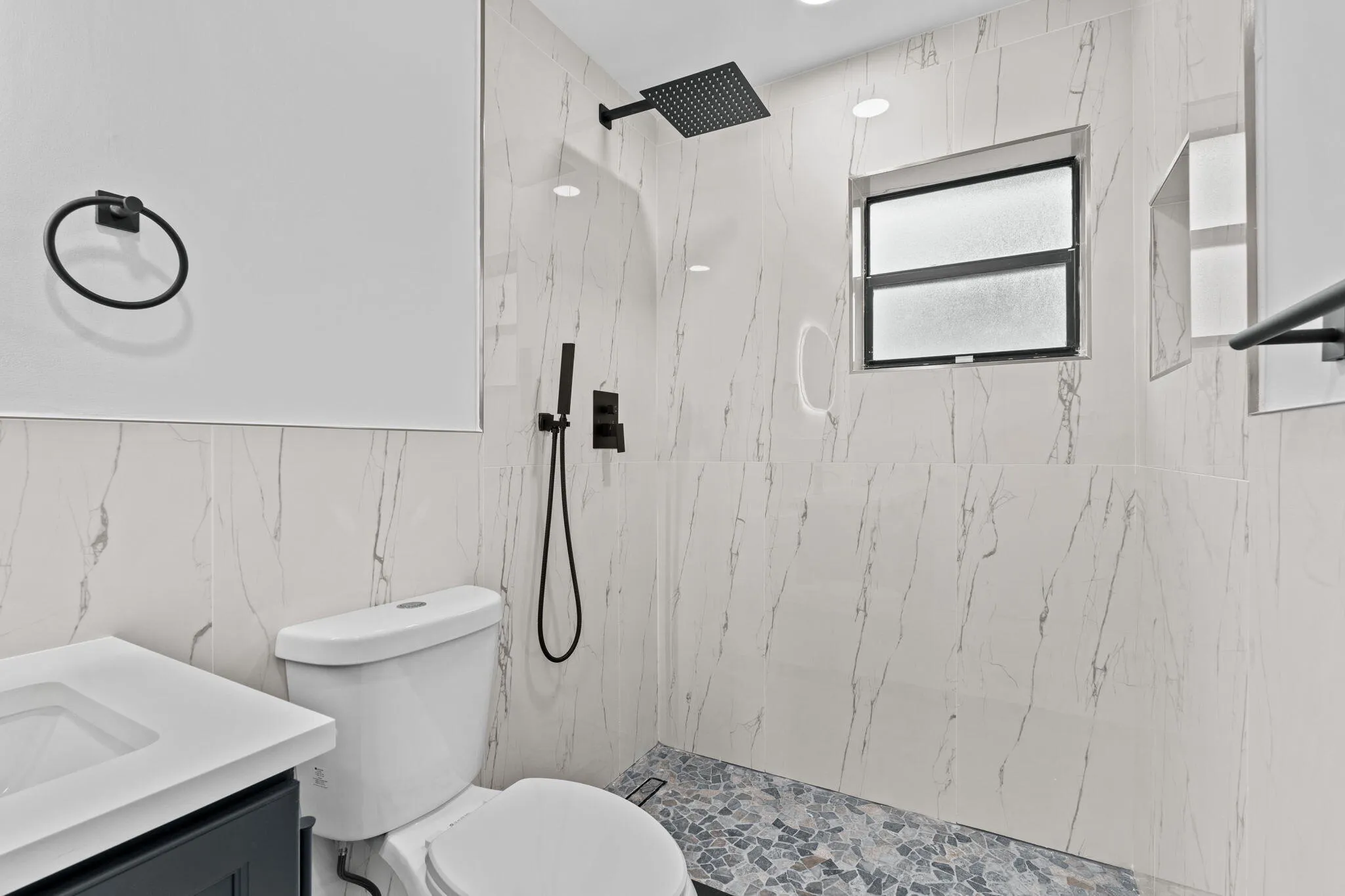 30-web-or-mls-A7409418