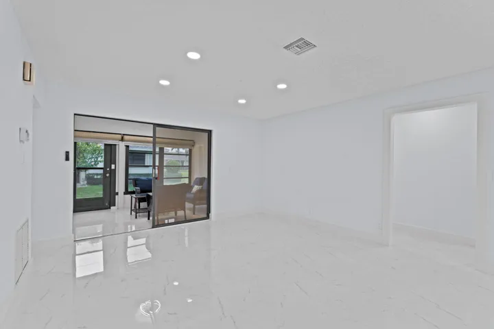 14-web-or-mls-A7409343