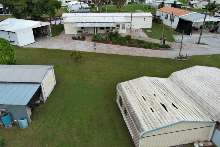 Outbuildings/garages