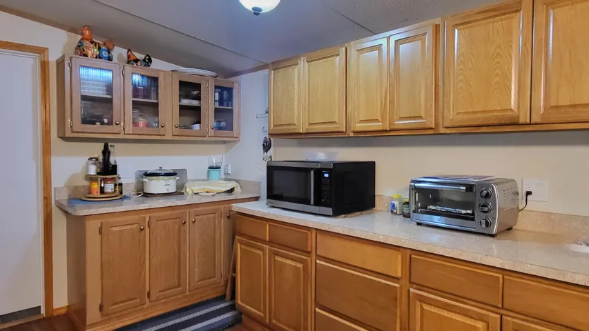 Additional cabinets/counerspace added