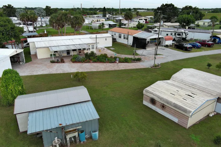 Outbuildings/garages