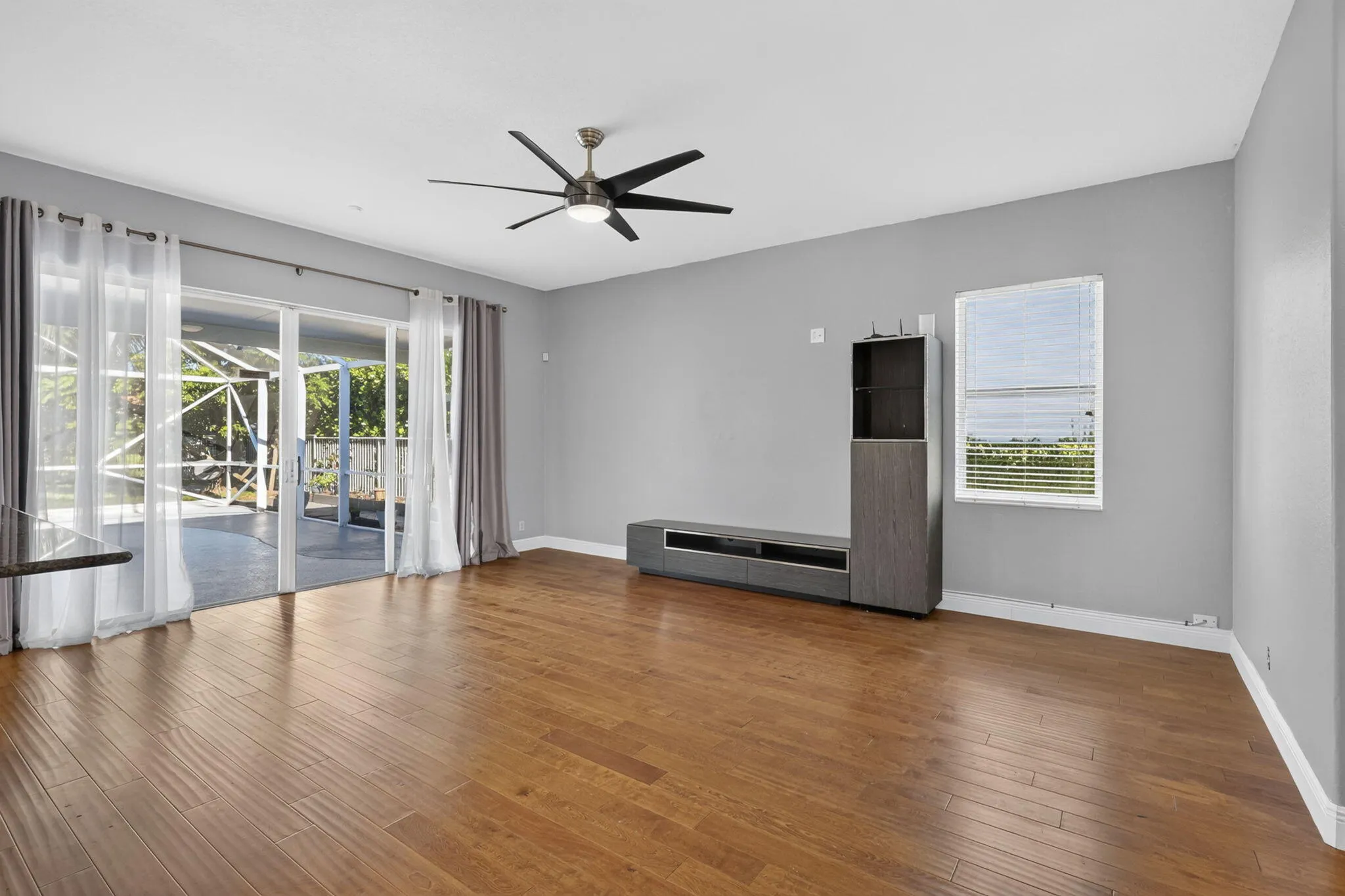 29-web-or-mls-BS1A4226