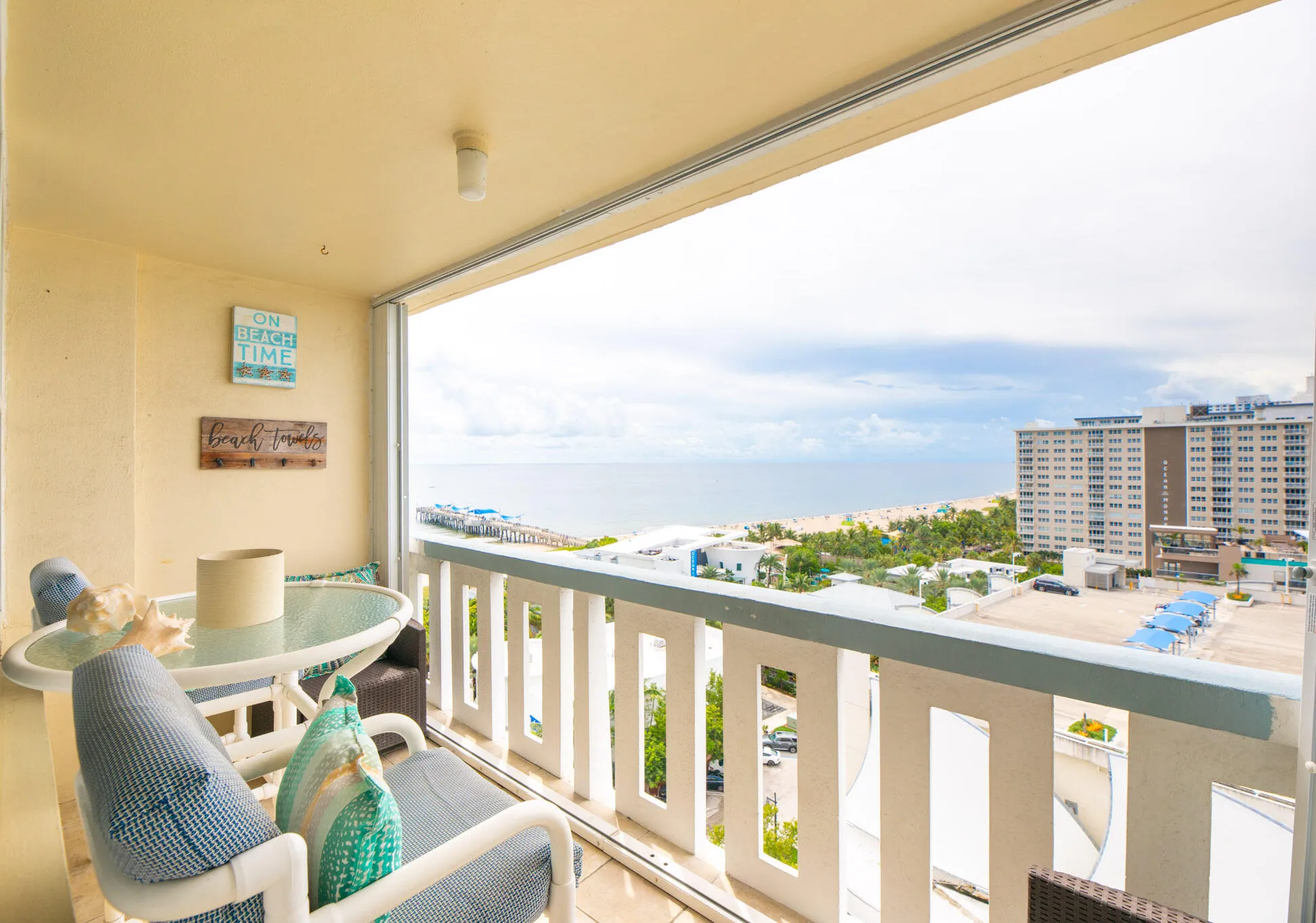 JH 1404 balcony view