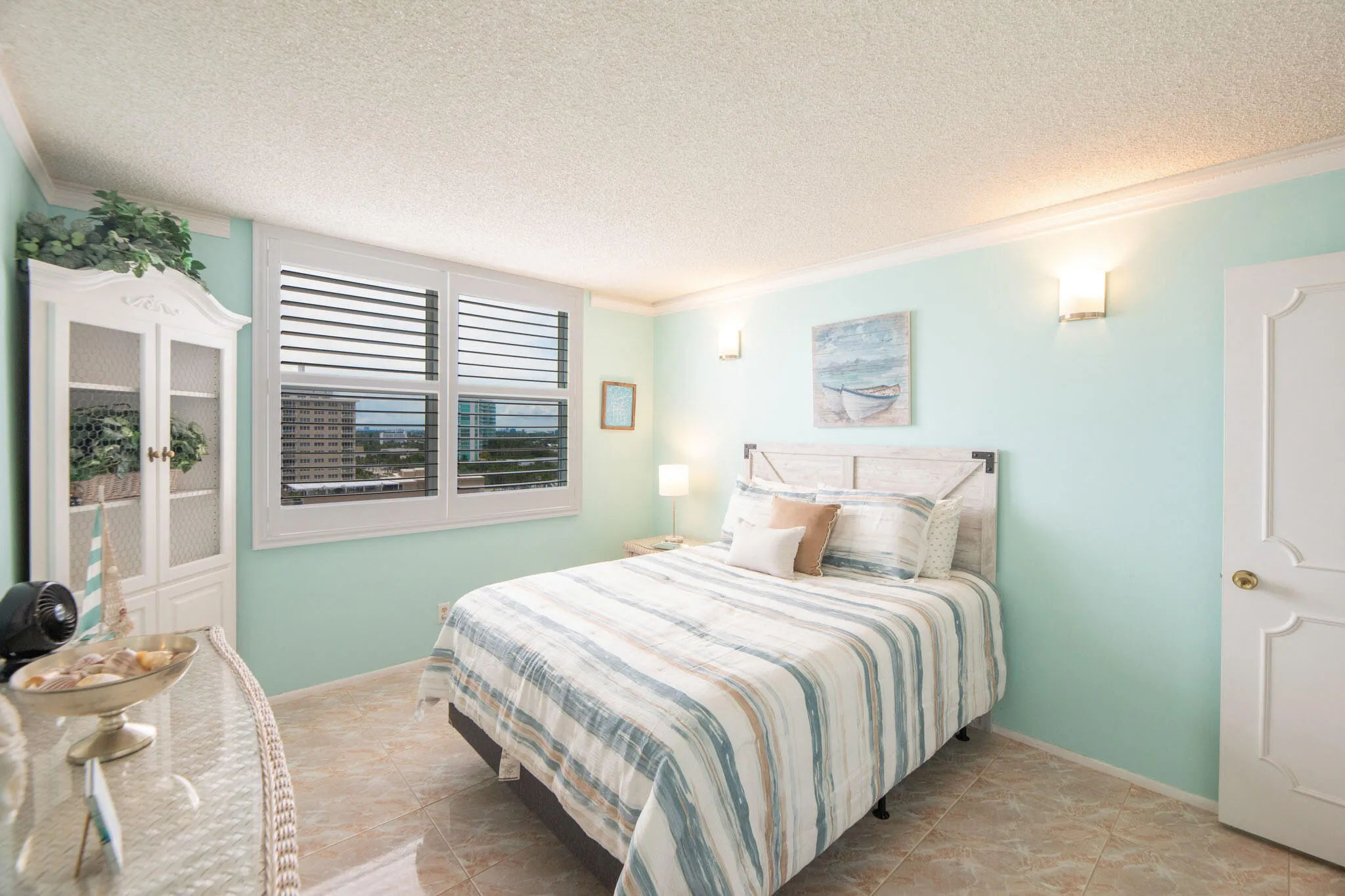 JH 1404 guest bedroom 2