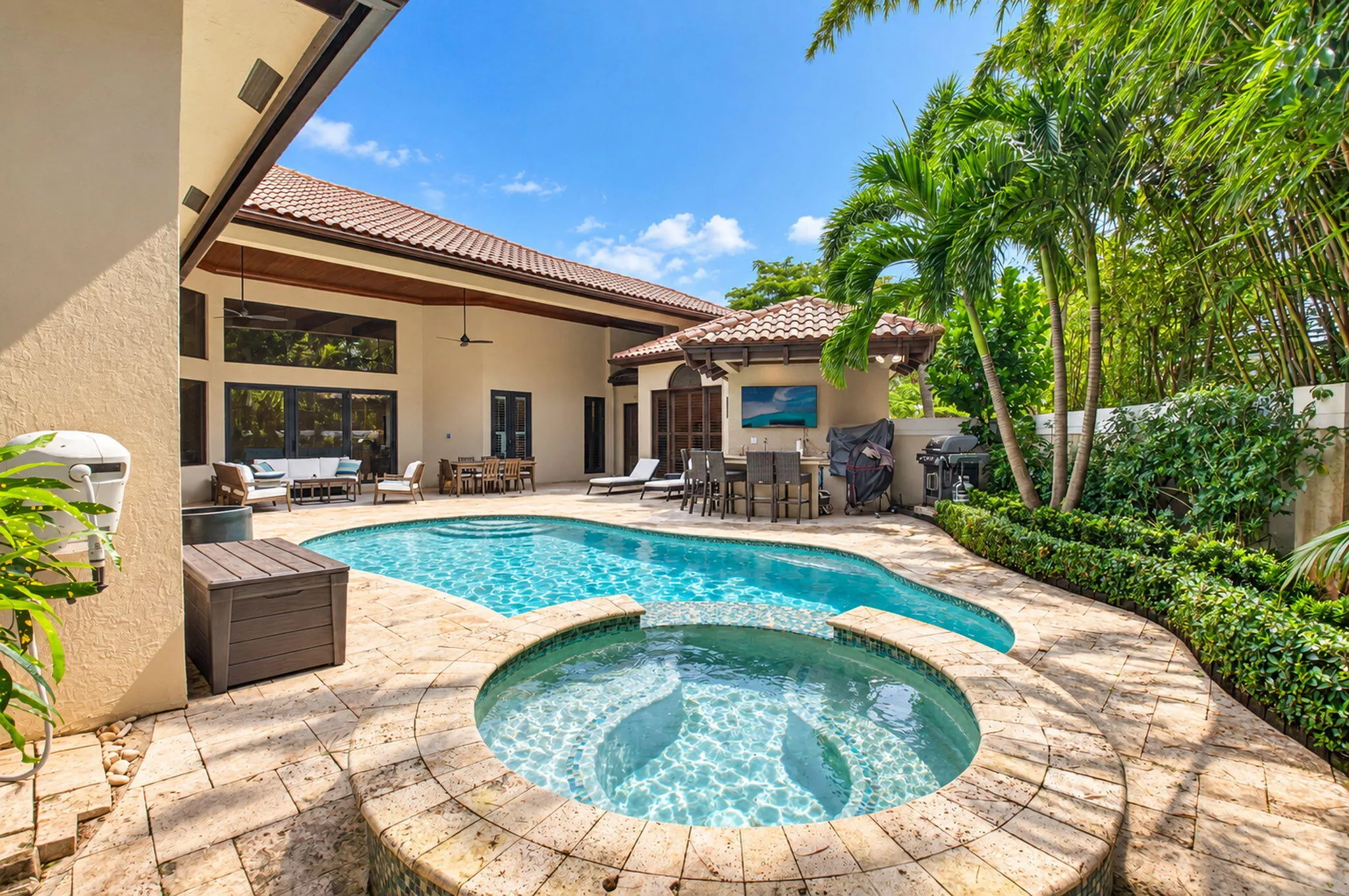 Pool-Patio