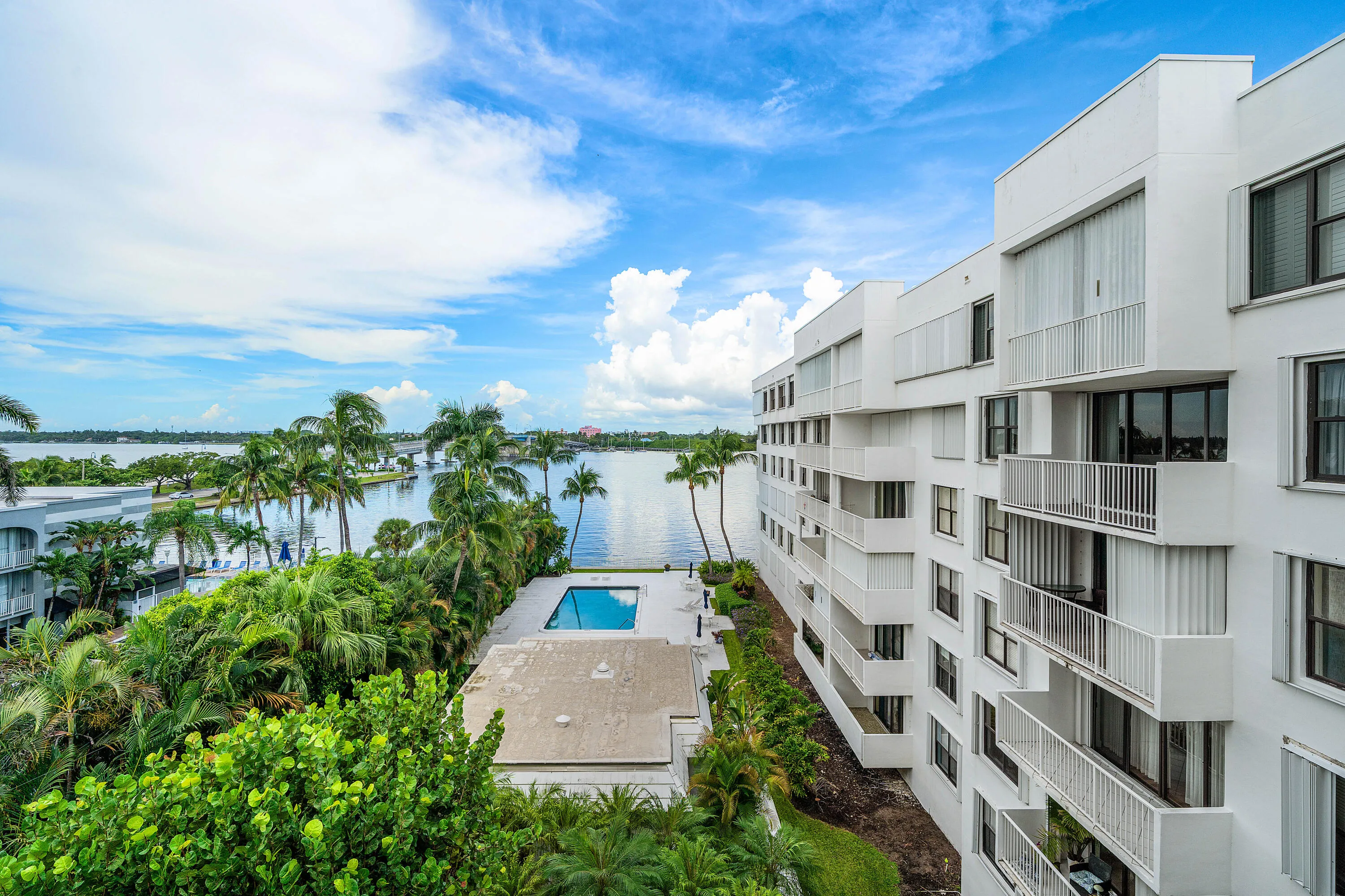 036-2860SouthOceanBoulevard-512-PalmBeac