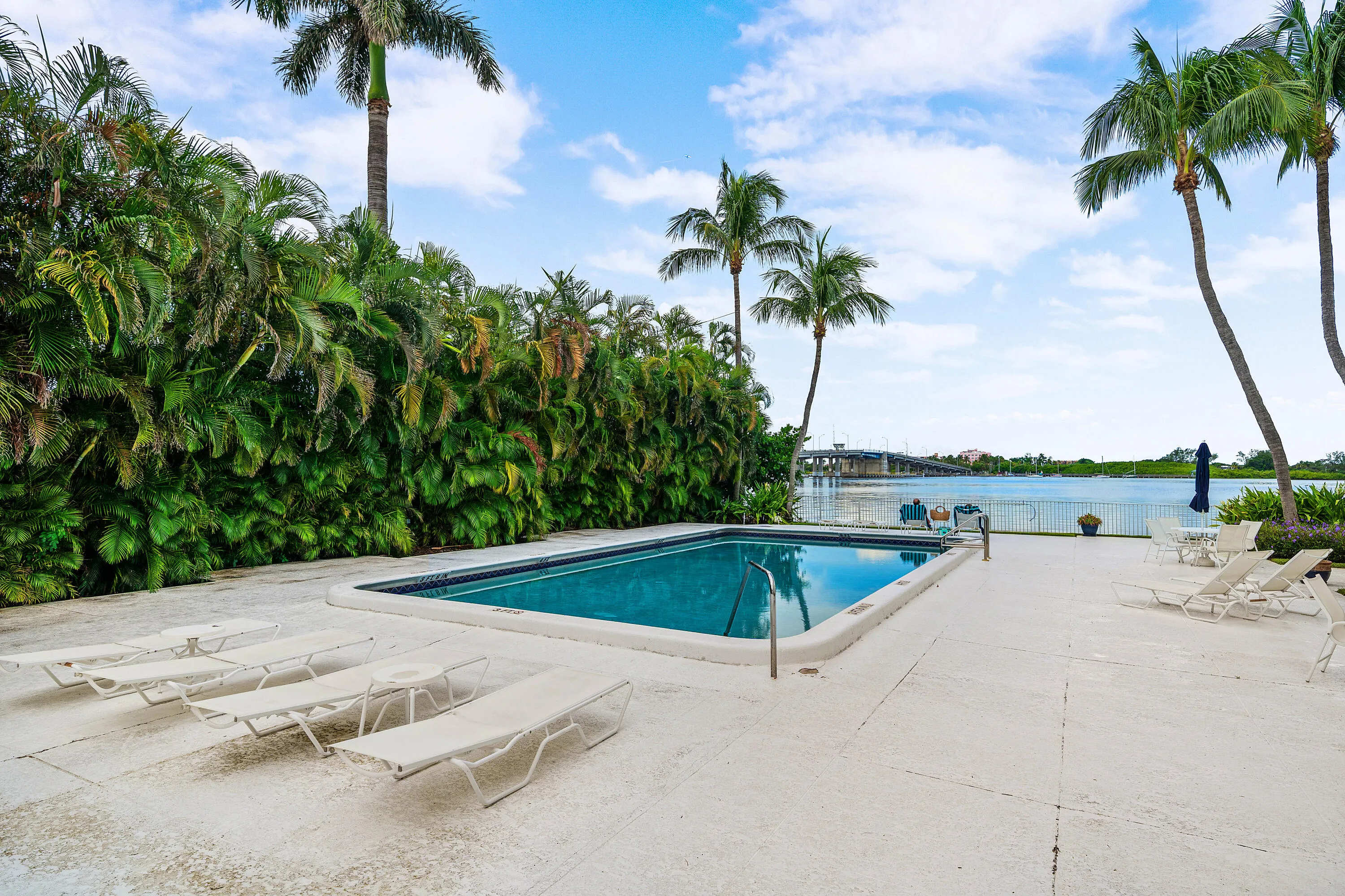 039-2860SouthOceanBoulevard-512-PalmBeac
