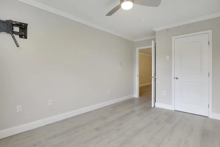 Guest Bdrm (3rd) Den / Office