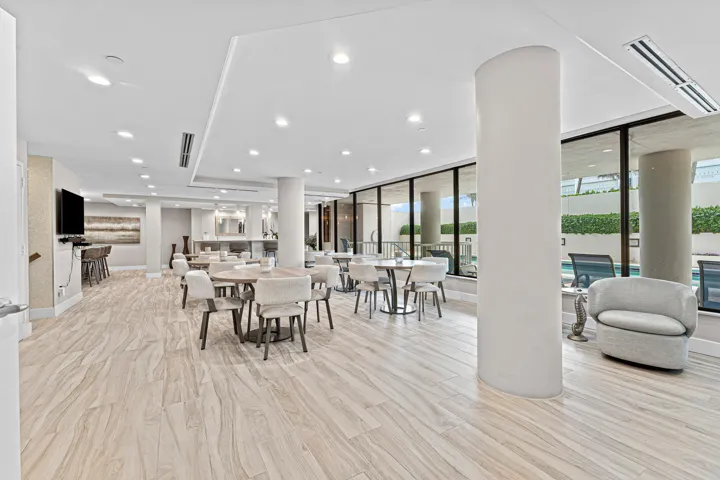 Owner's Lounge