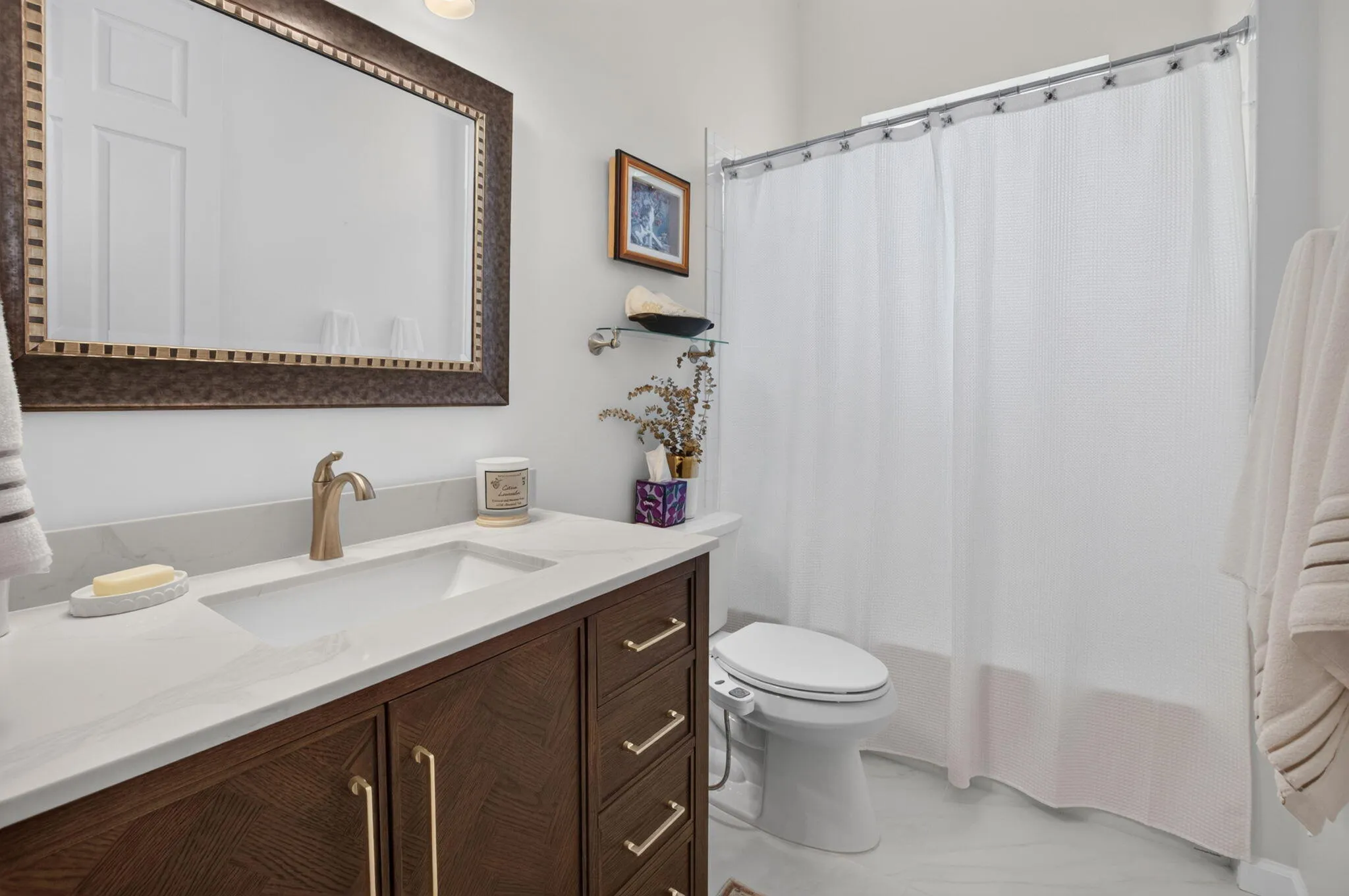 3rd full bathroom ensuite