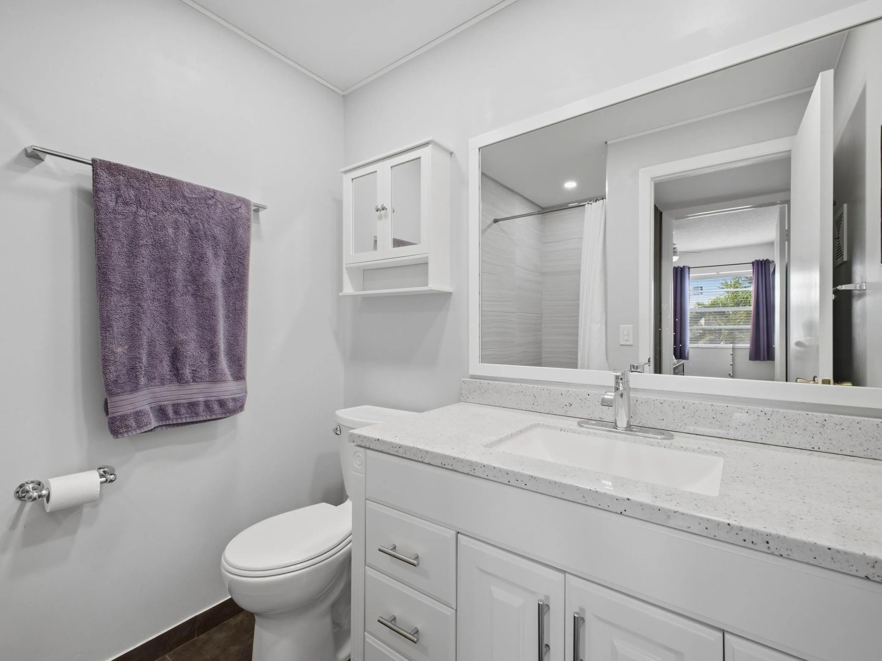 Bathroom 1 Vanity