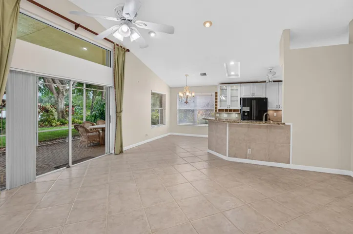 family room looking art breakfast bar