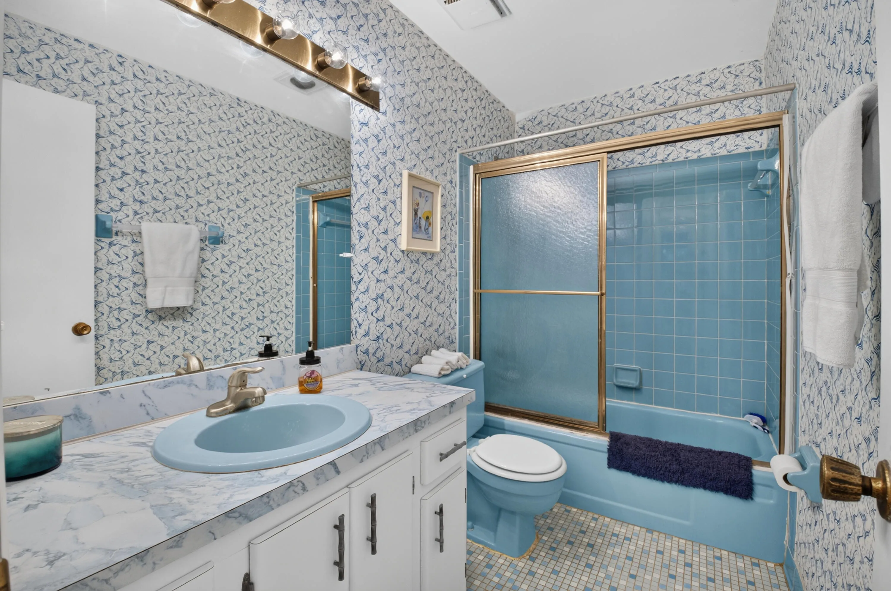 GUEST BATH