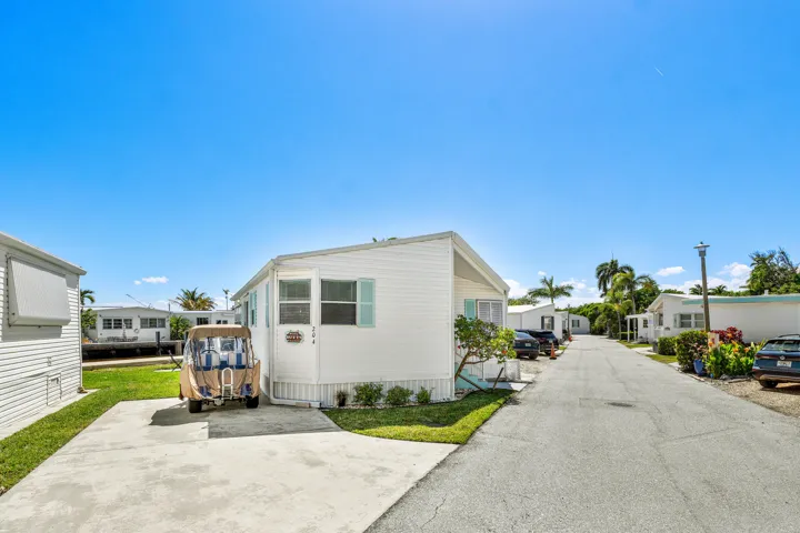 001-204MallardDrive-BrinyBreezes-FL-3343