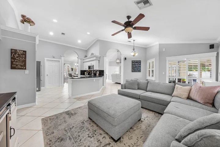 018-12685BucklandStreet-Wellington-FL-33