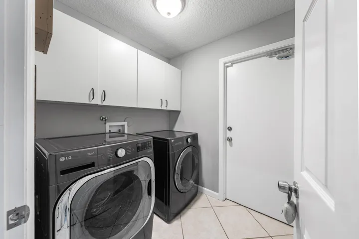 030-12685BucklandStreet-Wellington-FL-33