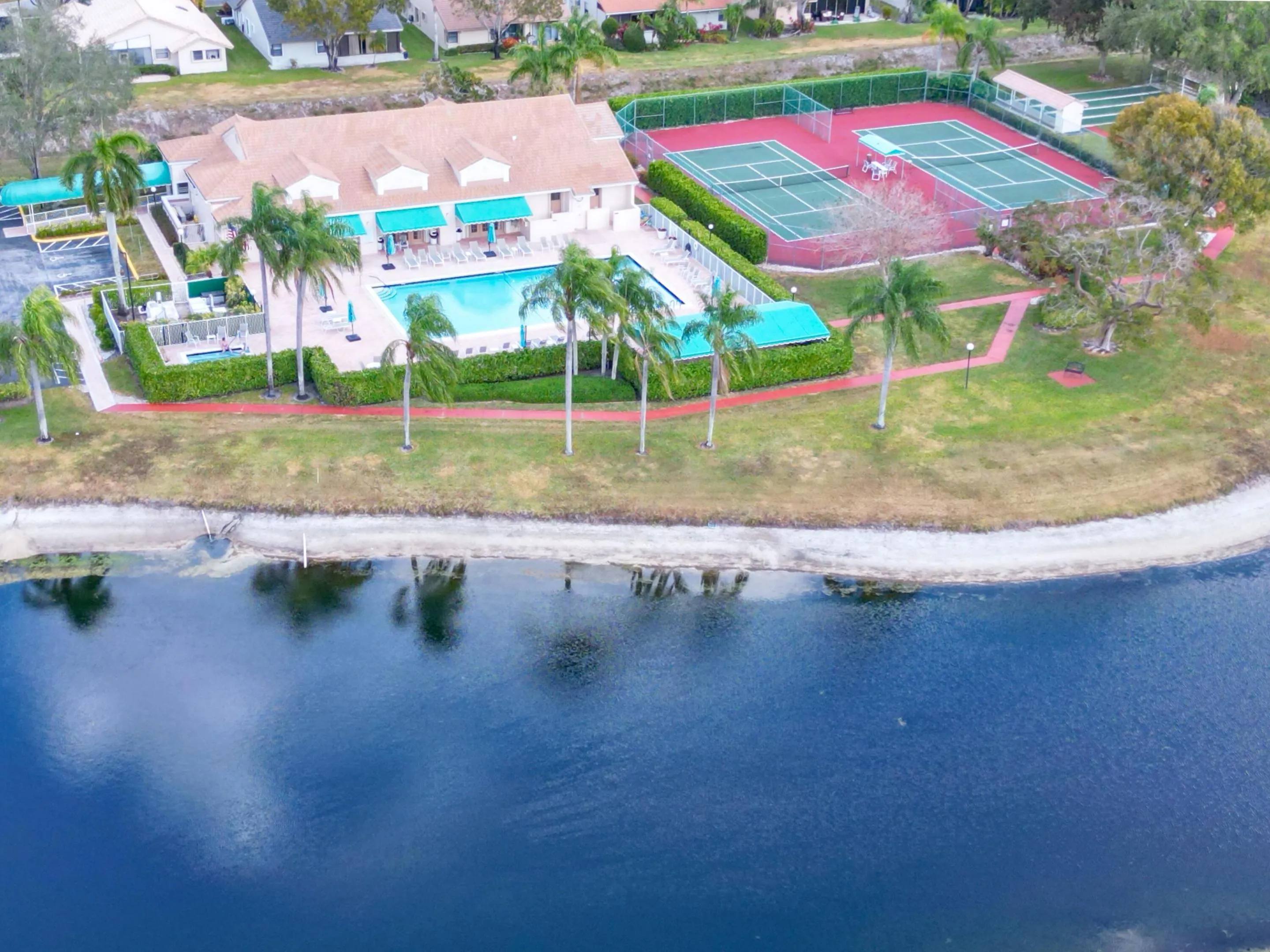 37_Clubhouse_Bird_Eye_View