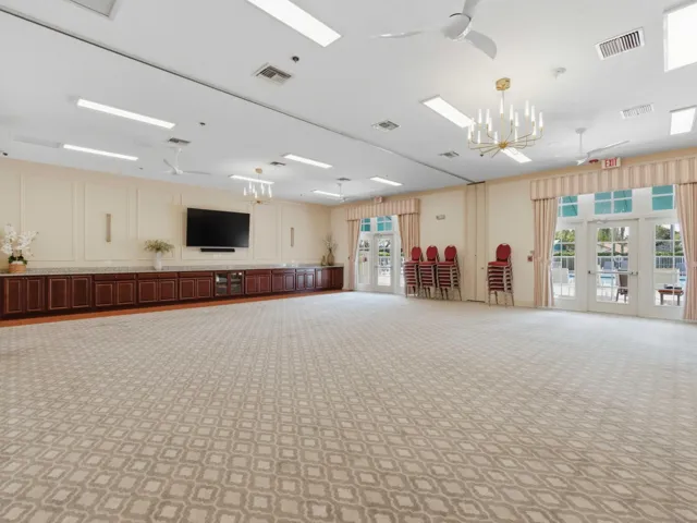 48_Clubhouse_Ballroom_