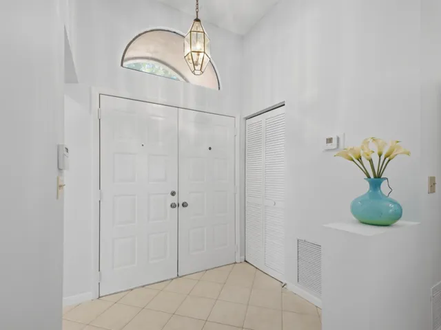 9_Foyer